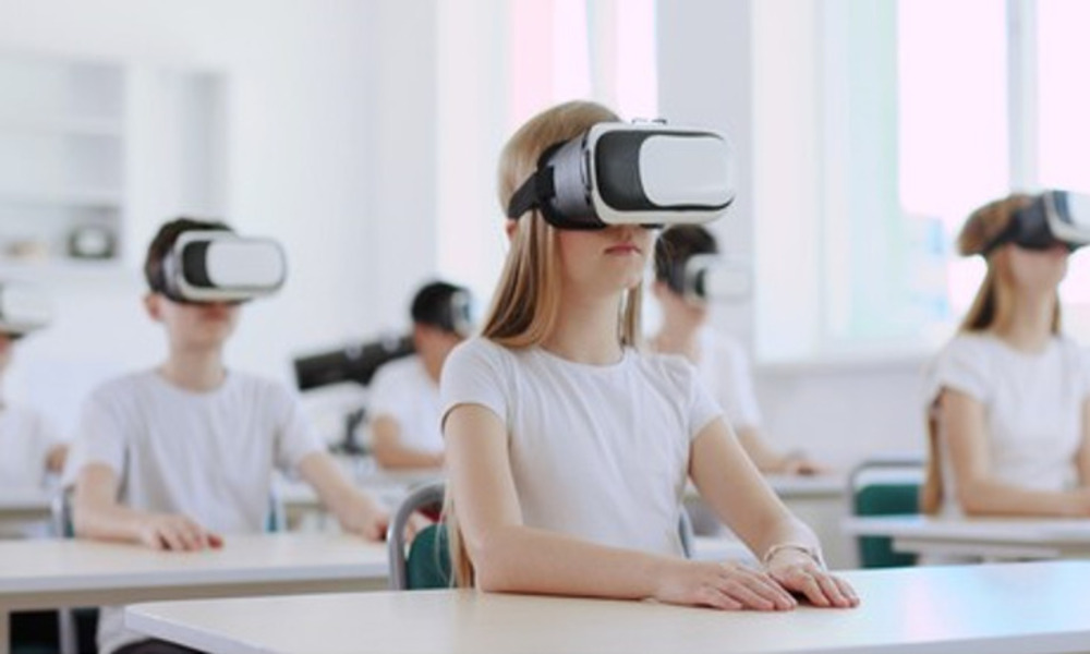 Teknologi Virtual Reality Pendidikan Menjadi Pilihan Di Kala Covid19